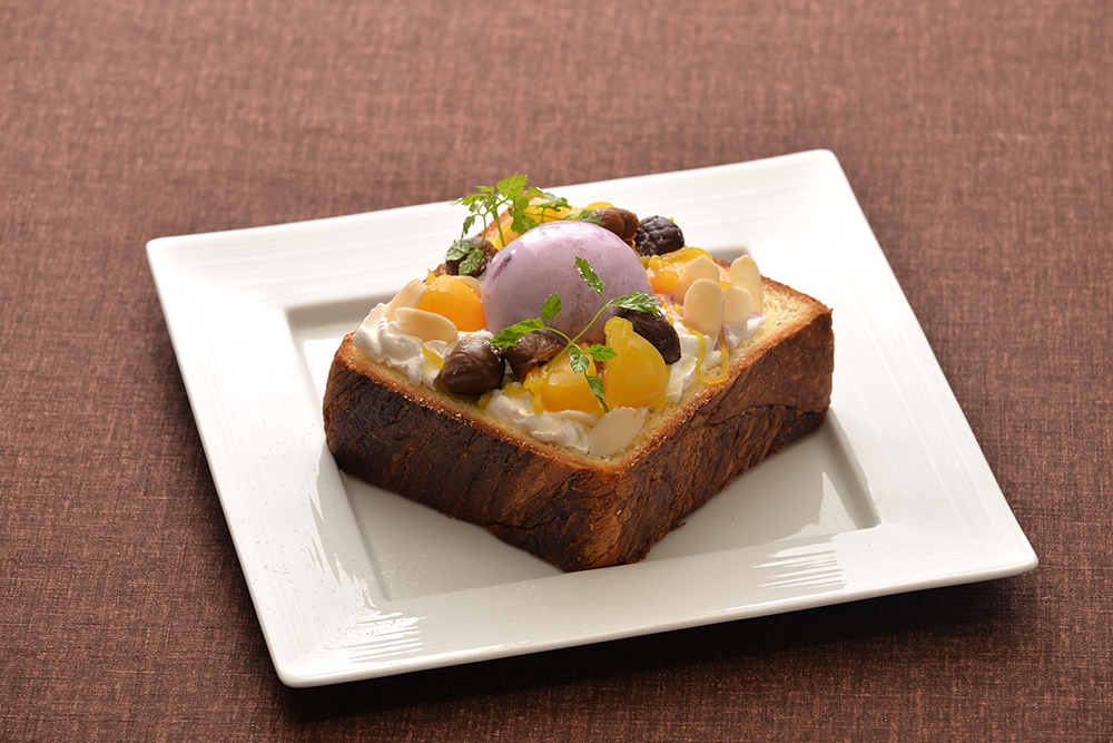 紫芋のアイスと栗のハニートースト